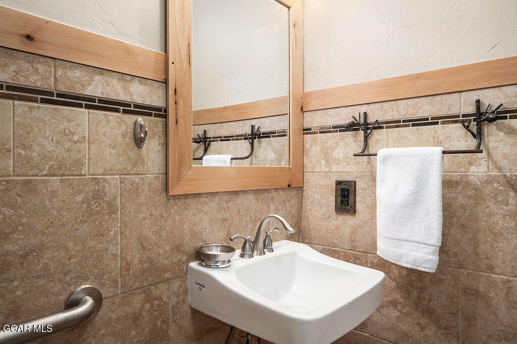 18 GCR 4435 Grand Lake CO 80447