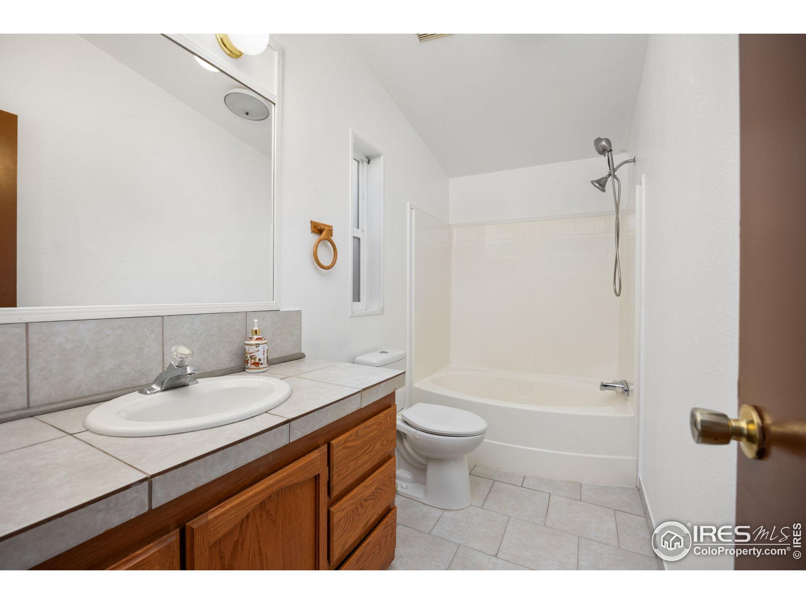 3291 Mammoth Longmont CO 80504