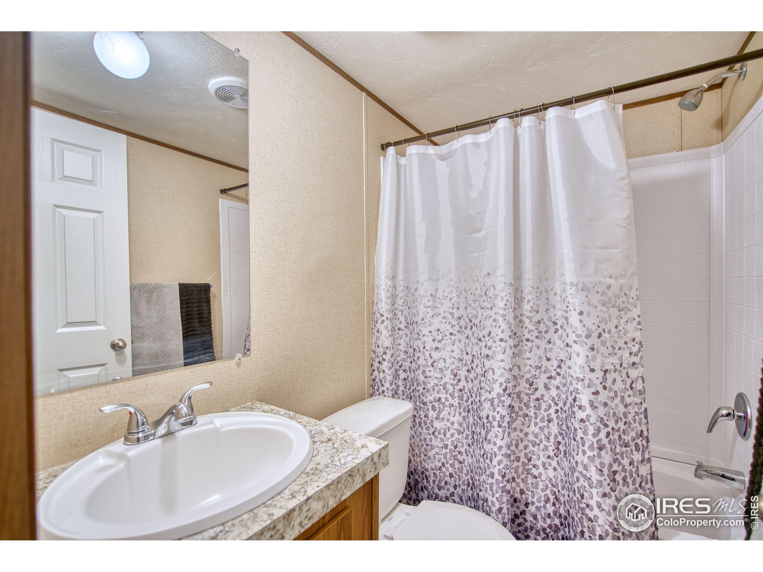 218 Grape Street Hudson CO 80642