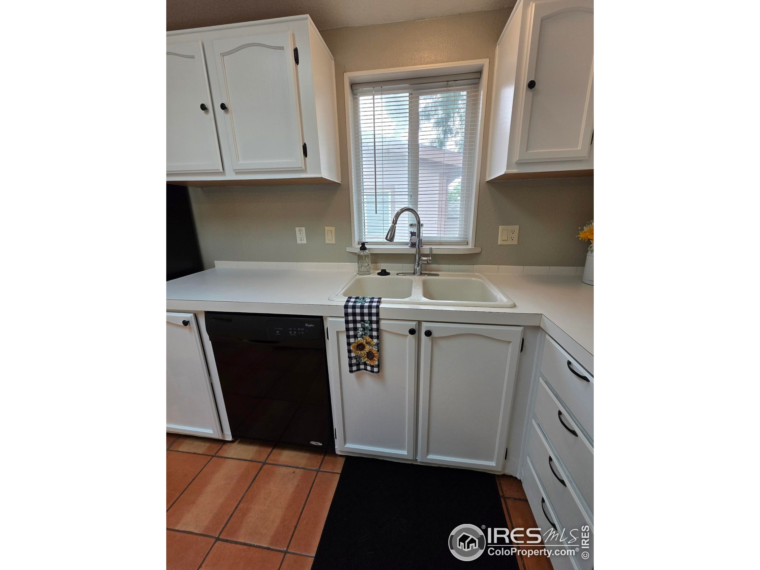 3272 N Rim Longmont CO 80504