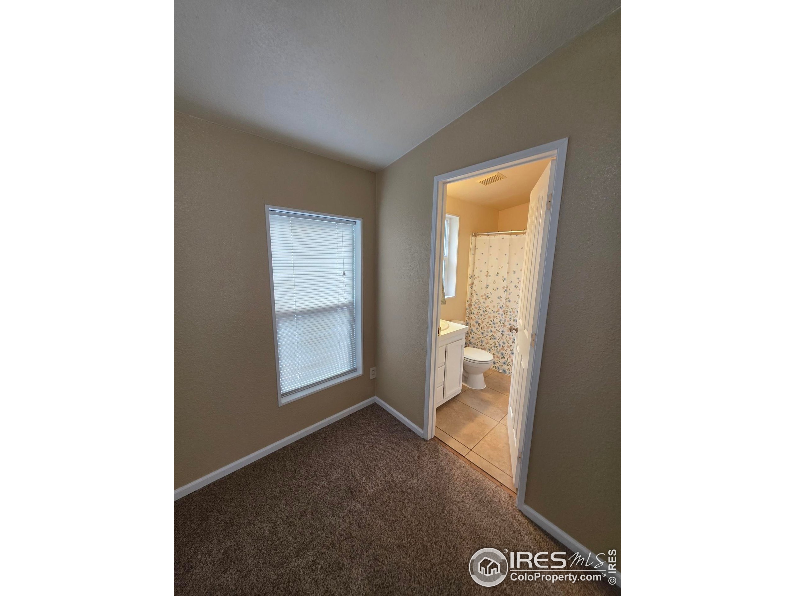 3272 N Rim Longmont CO 80504