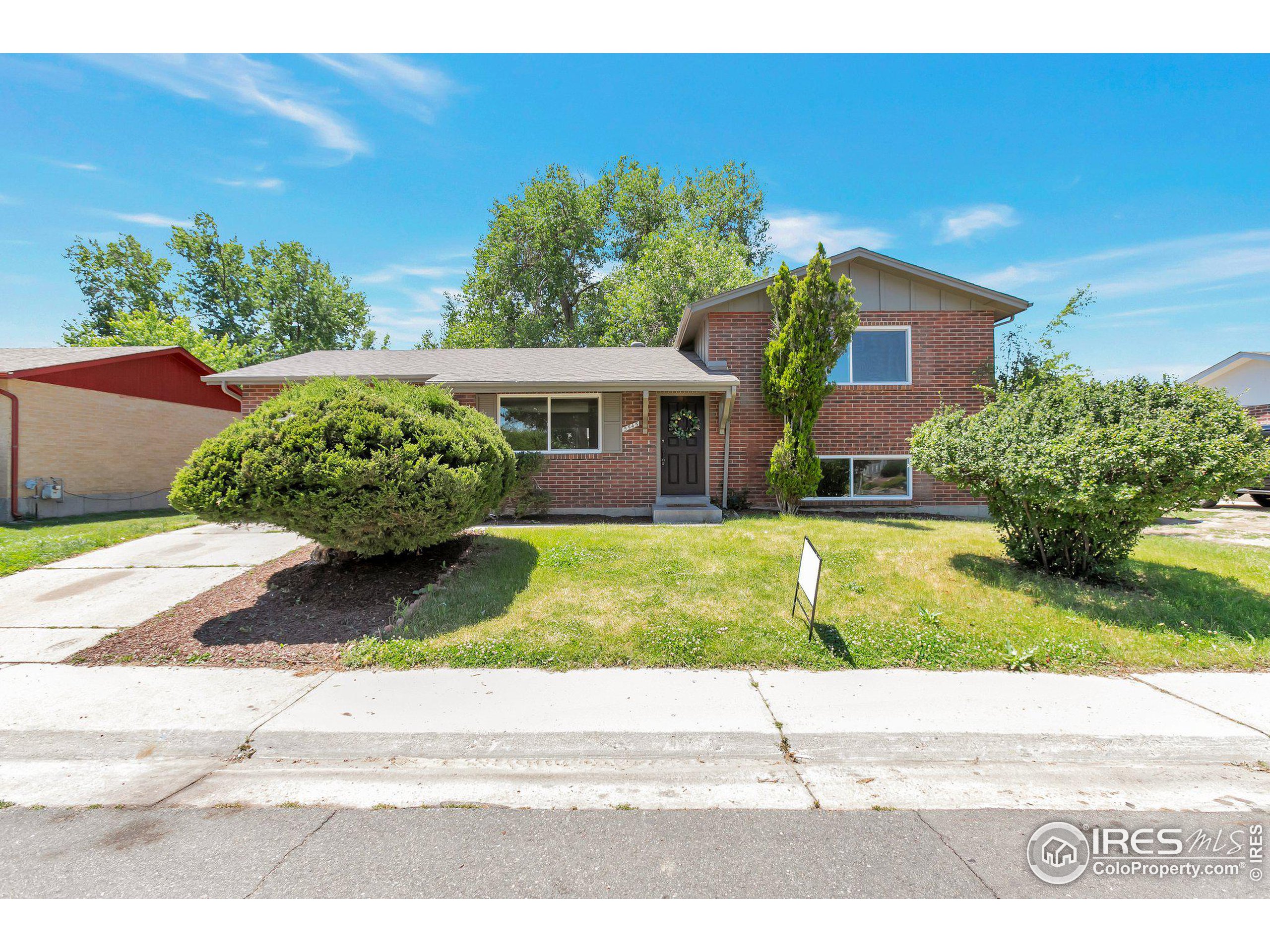5545 Elkhart Street Denver CO 80239