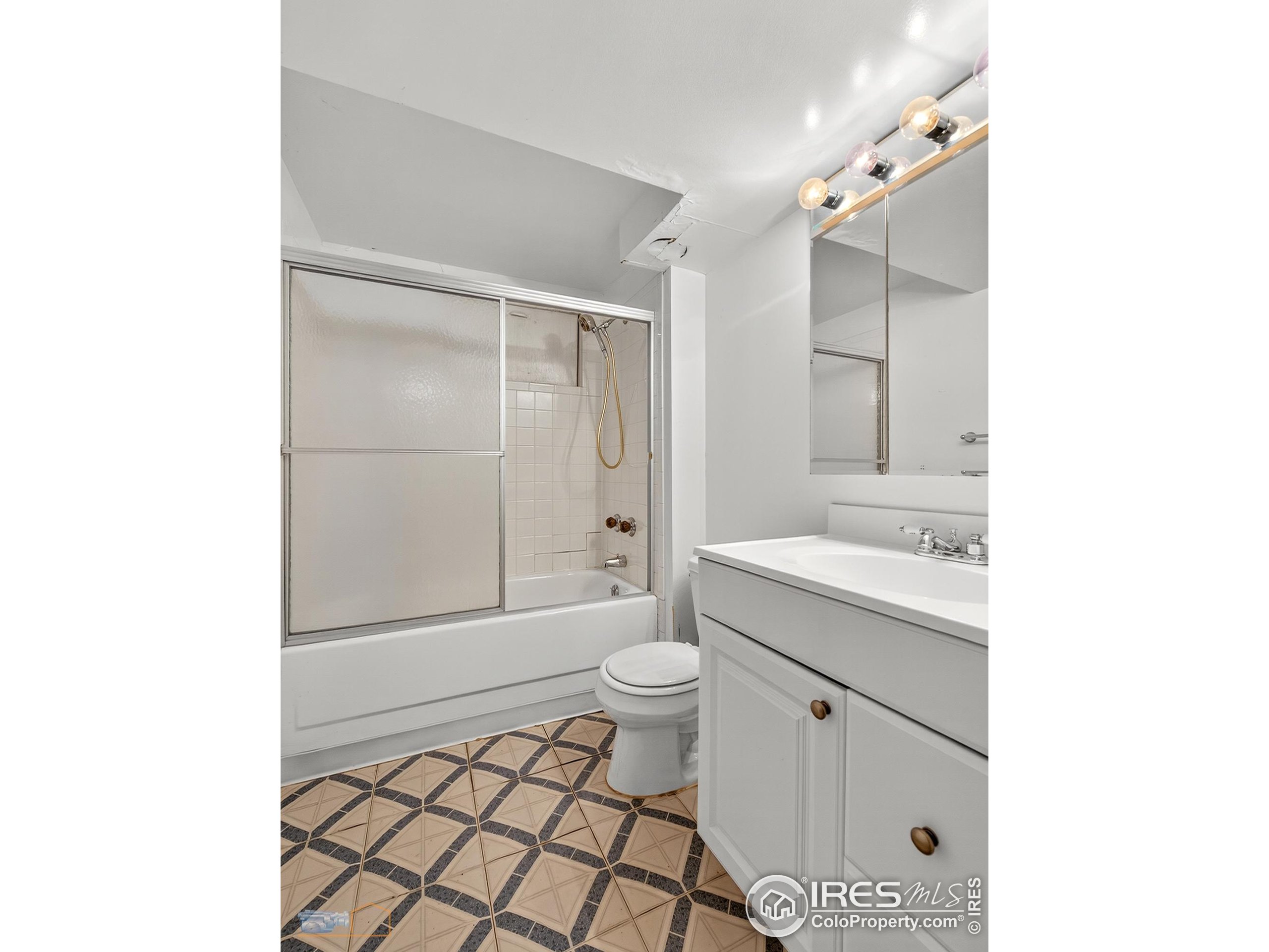 2521 Danbury Drive Longmont CO 80503