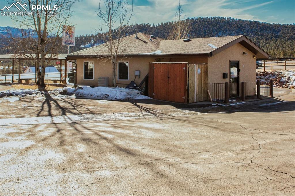 1212 1/2 E Highway 24 Woodland Park CO 80863