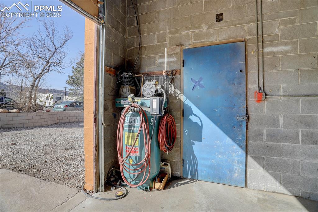 2427 Busch Avenue Colorado Springs CO 80904