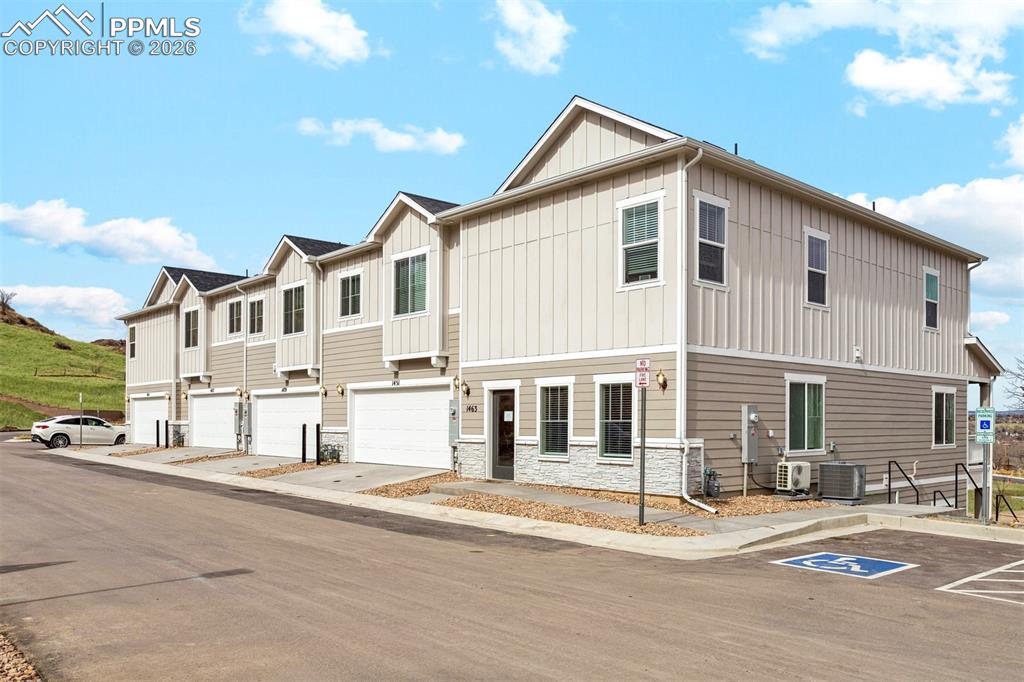 1439 Ducett Heights Colorado Springs CO 80904