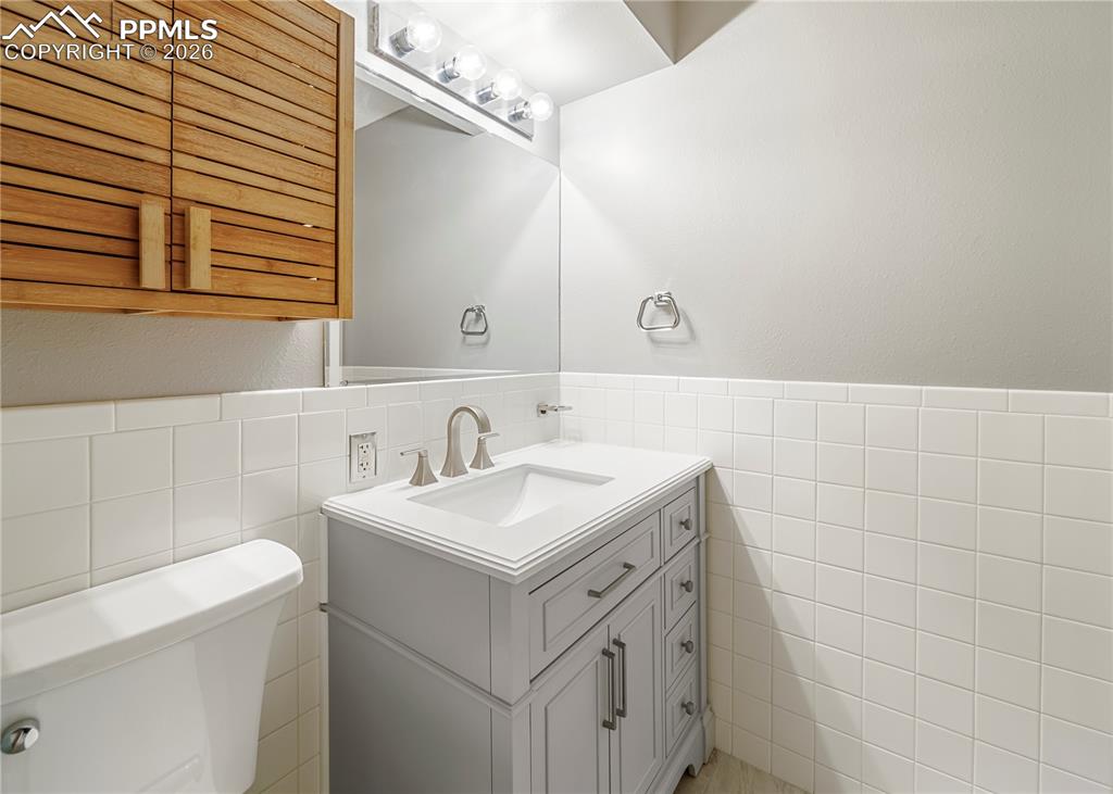 411 Lakewood Circle Colorado Springs CO 80910