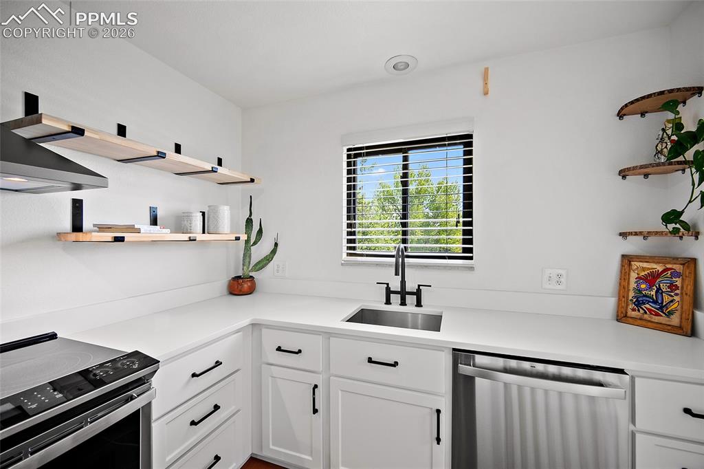 2979 Mesa Road Colorado Springs CO 80904