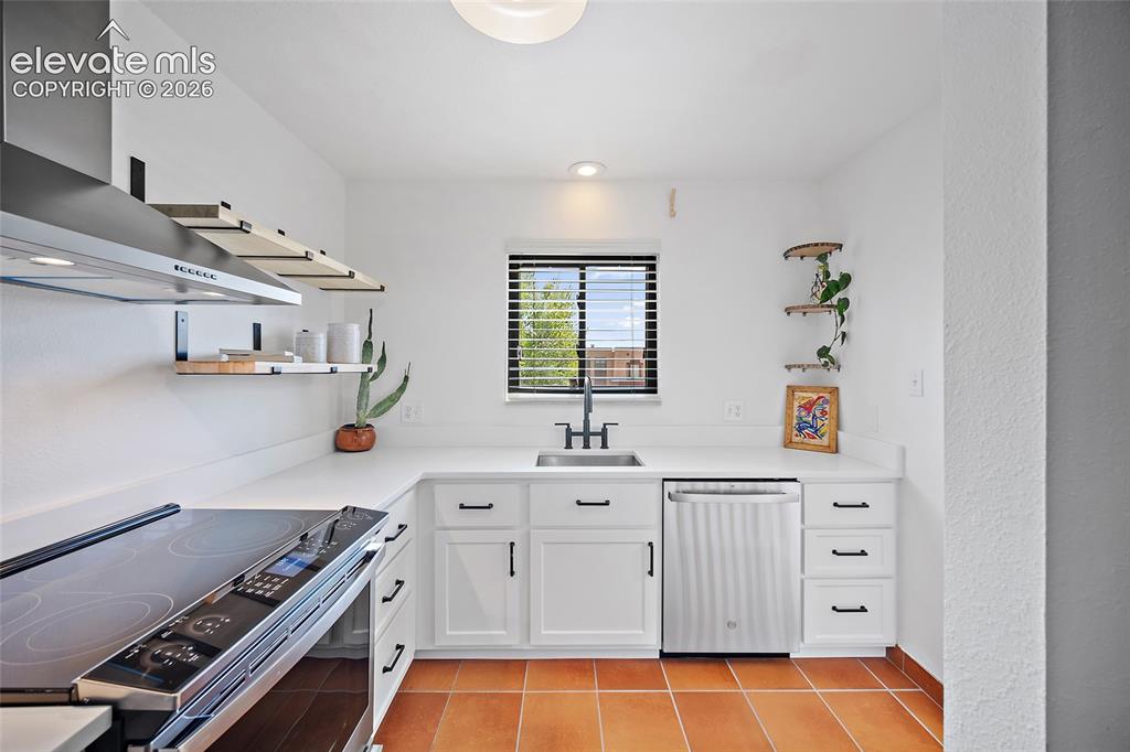 2979 Mesa Road Colorado Springs CO 80904