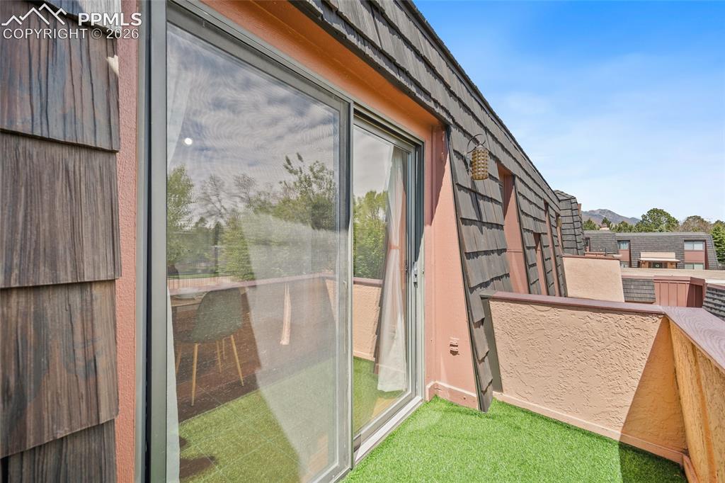 2979 Mesa Road Colorado Springs CO 80904
