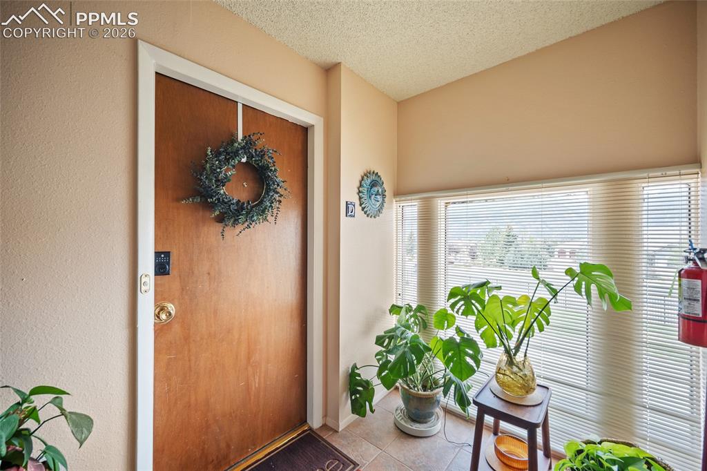 2979 Mesa Road Colorado Springs CO 80904