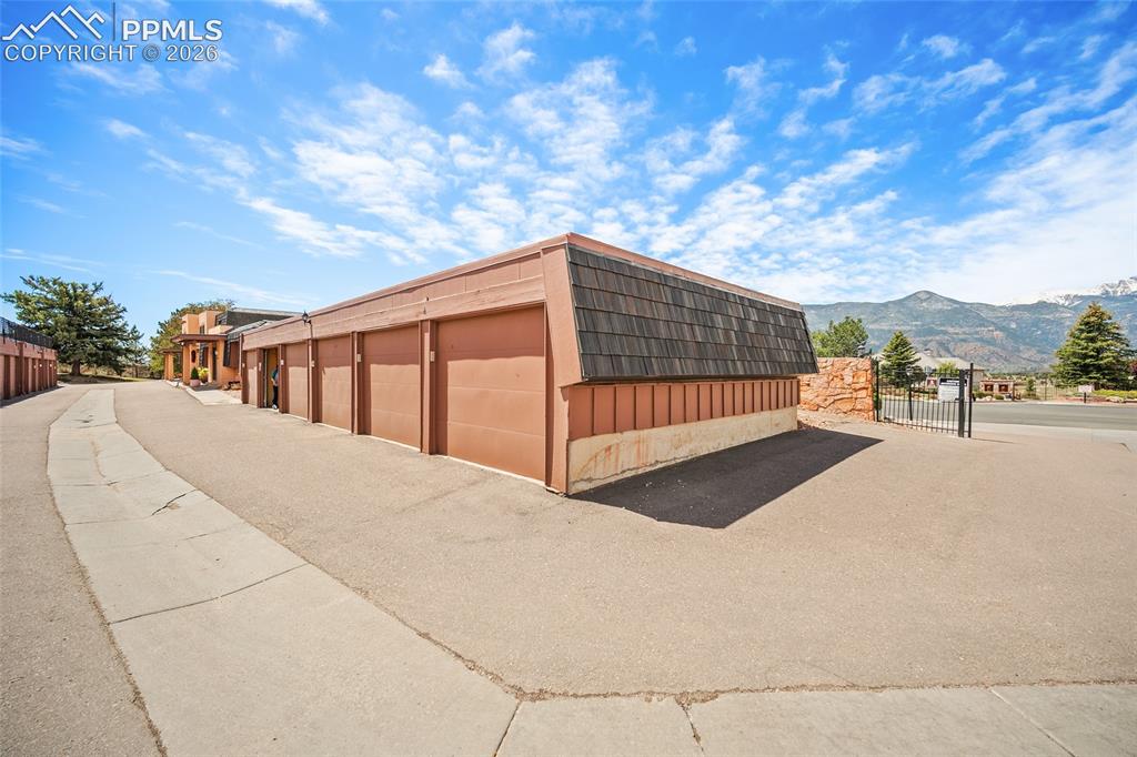 2979 Mesa Road Colorado Springs CO 80904