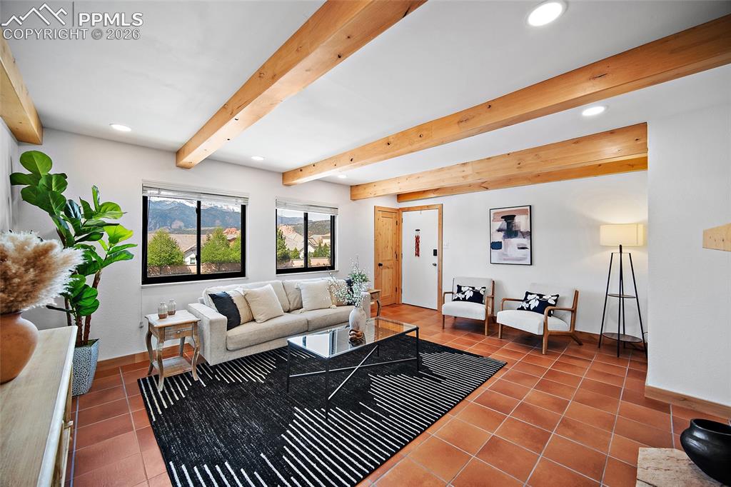 2979 Mesa Road Colorado Springs CO 80904