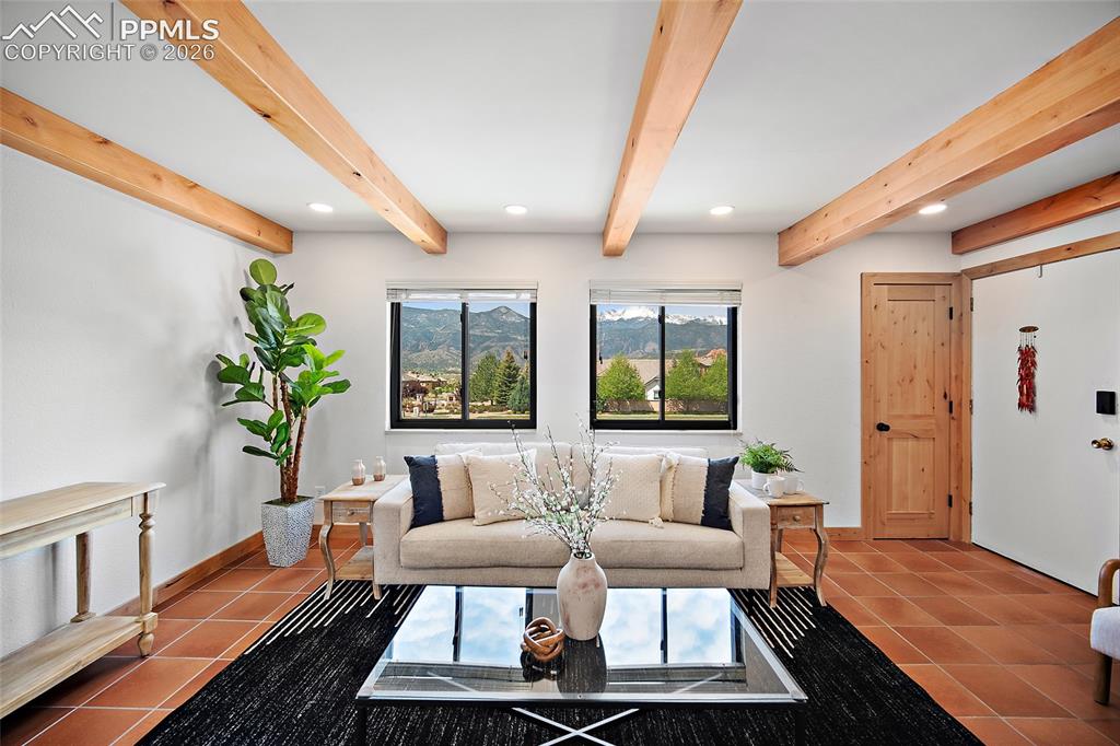 2979 Mesa Road Colorado Springs CO 80904