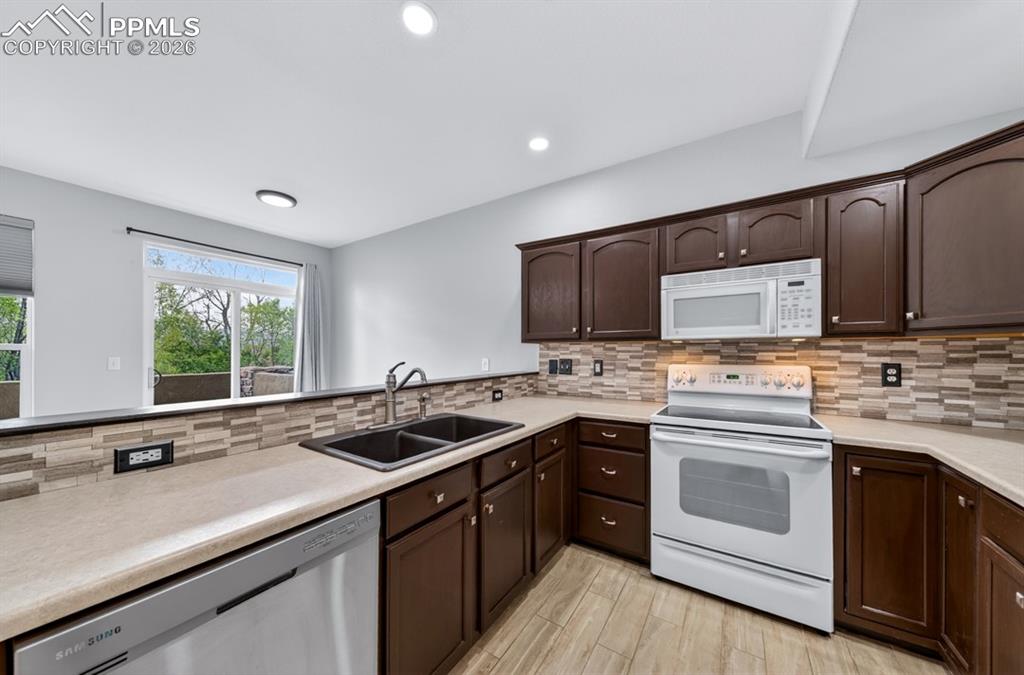 2731 Avalanche Heights Colorado Springs CO 80918