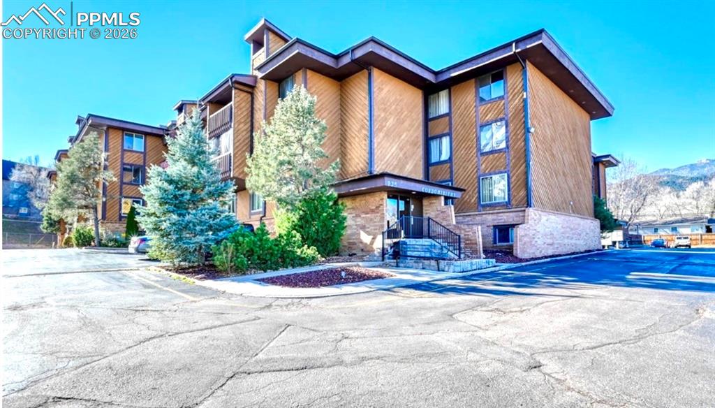 935 Saturn Drive Colorado Springs CO 80905