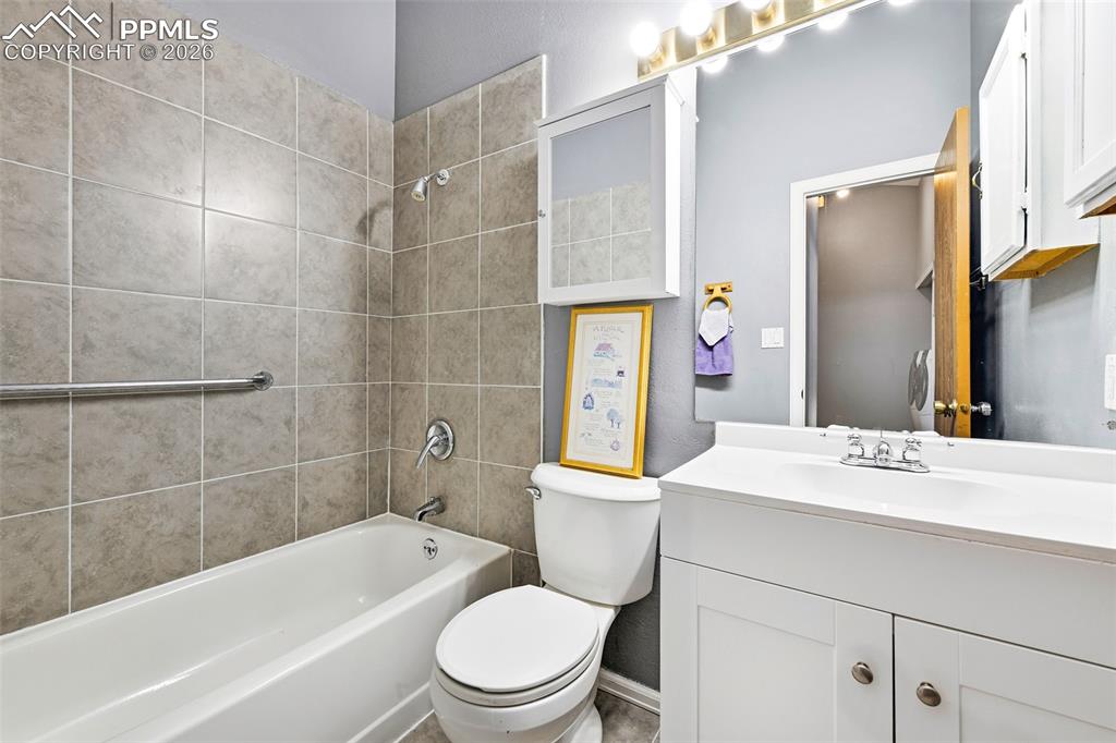 888 London Green Way Colorado Springs CO 80906