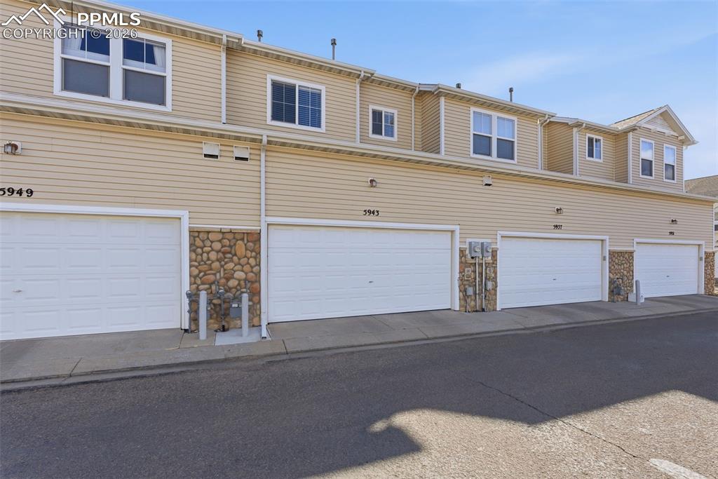 5943 Conductors Point Colorado Springs CO 80923