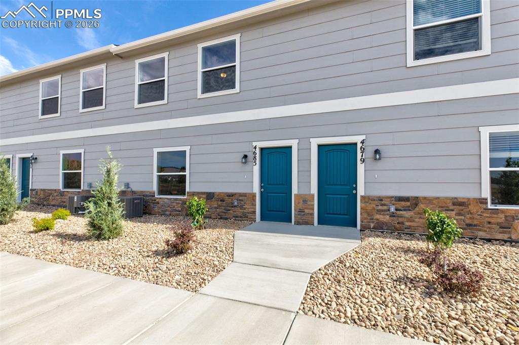 4685 Pleasant Port View Colorado Springs CO 80911