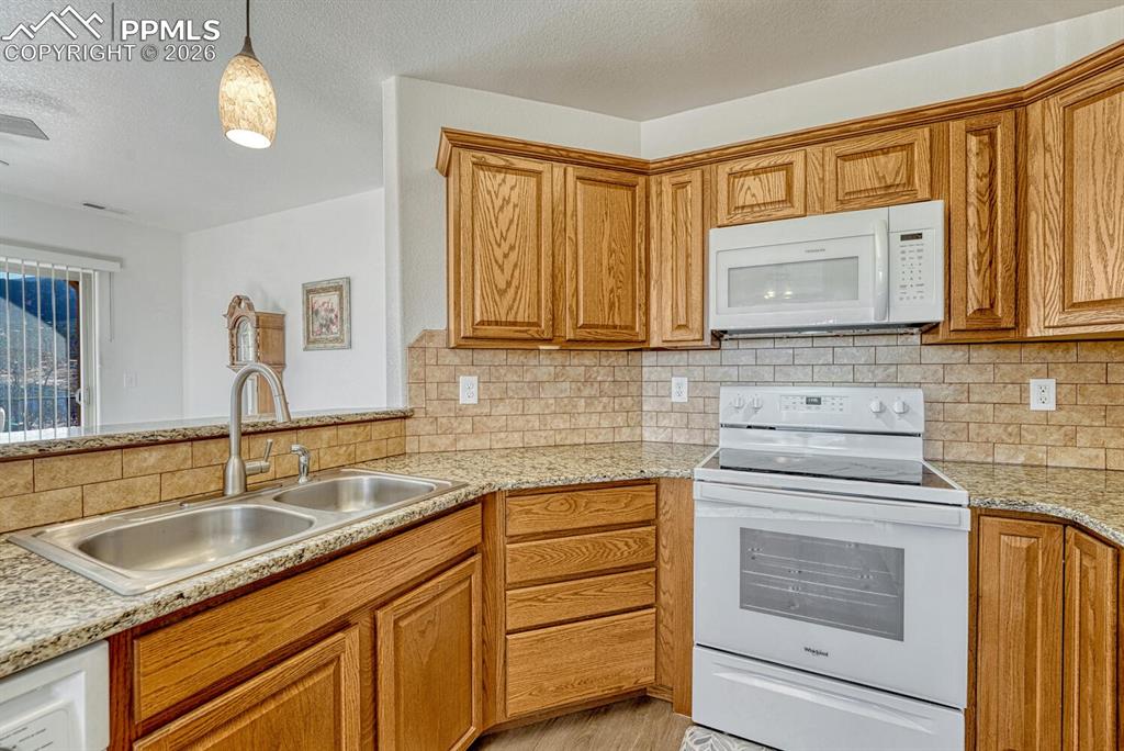1695 Little Bear Creek Point Colorado Springs CO 80904