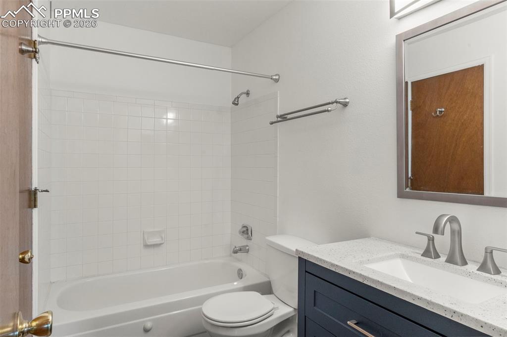 5702 W Asbury Place Lakewood CO 80227