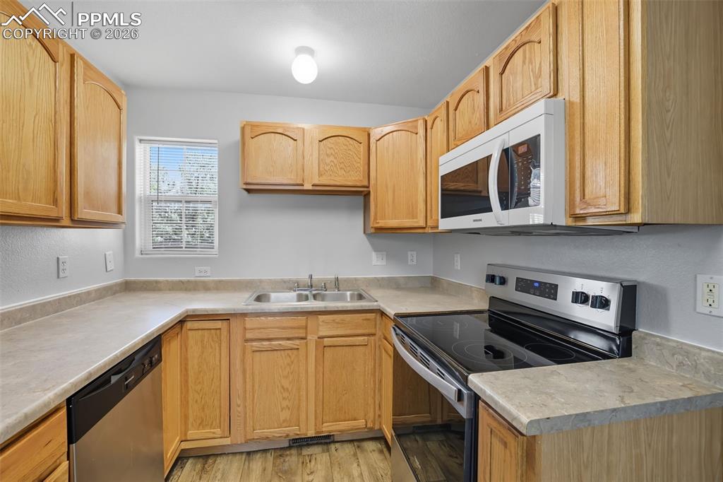 718 Cima Vista Point Colorado Springs CO 80916