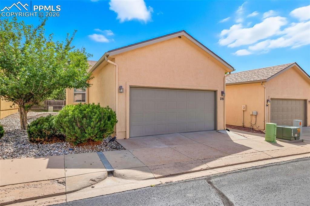 718 Cima Vista Point Colorado Springs CO 80916