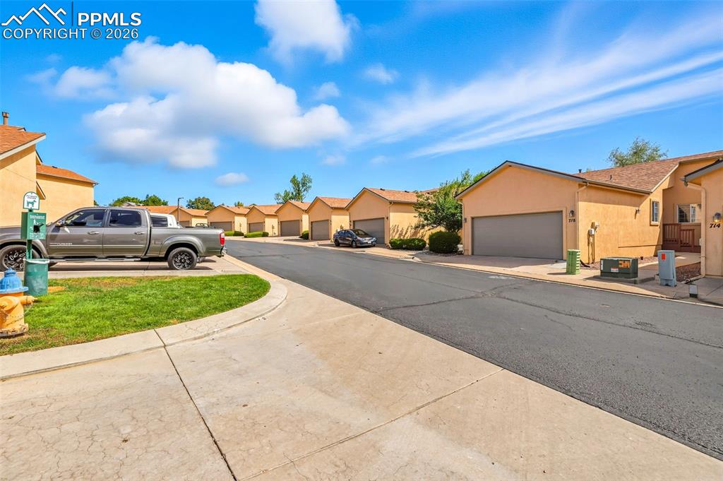 718 Cima Vista Point Colorado Springs CO 80916