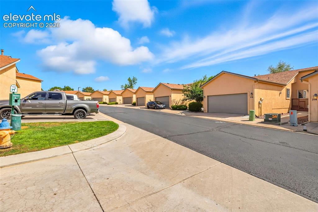 718 Cima Vista Point Colorado Springs CO 80916