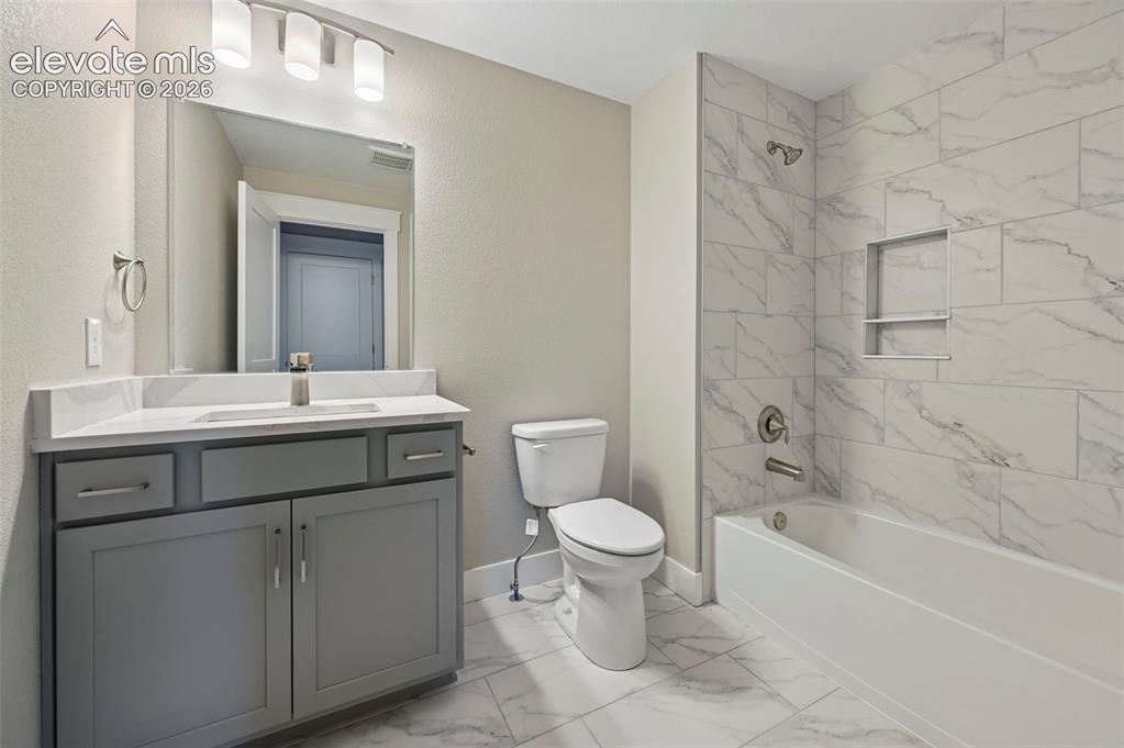 5930 Eagle Glen View Colorado Springs CO 80919