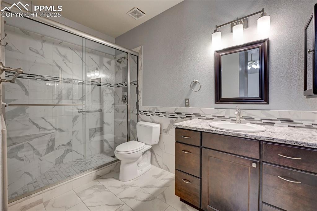 5536 Sonnet Heights Colorado Springs CO 80918