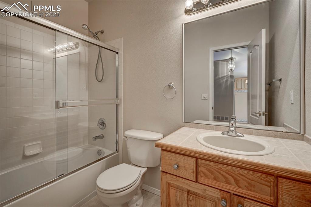 5536 Sonnet Heights Colorado Springs CO 80918