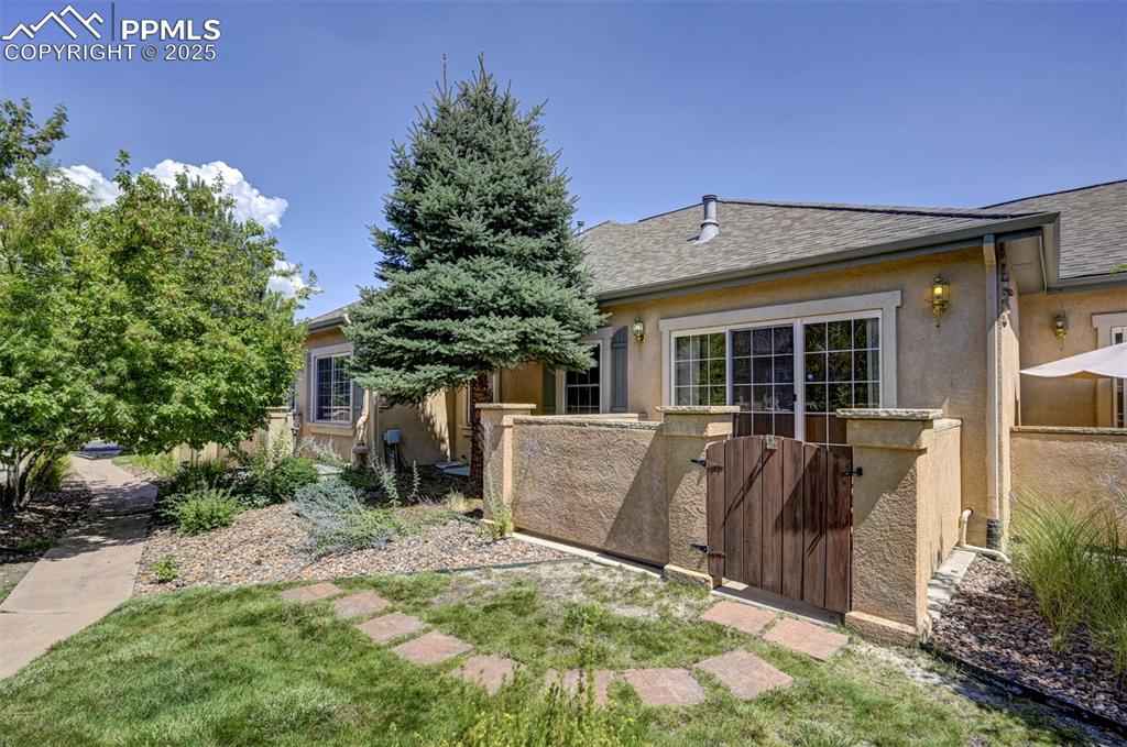 5536 Sonnet Heights Colorado Springs CO 80918