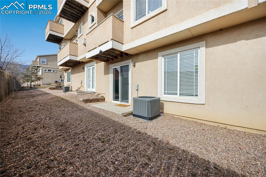 1463 Madison Ridge Heights Colorado Springs CO 80904