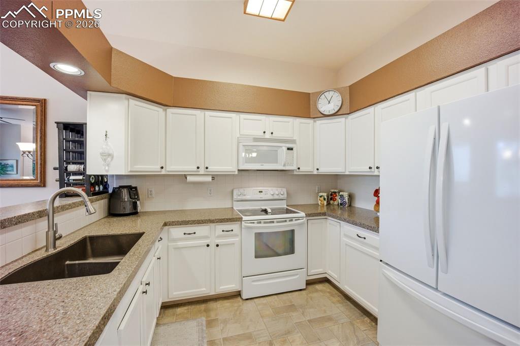 6838 Los Reyes Circle Colorado Springs CO 80918