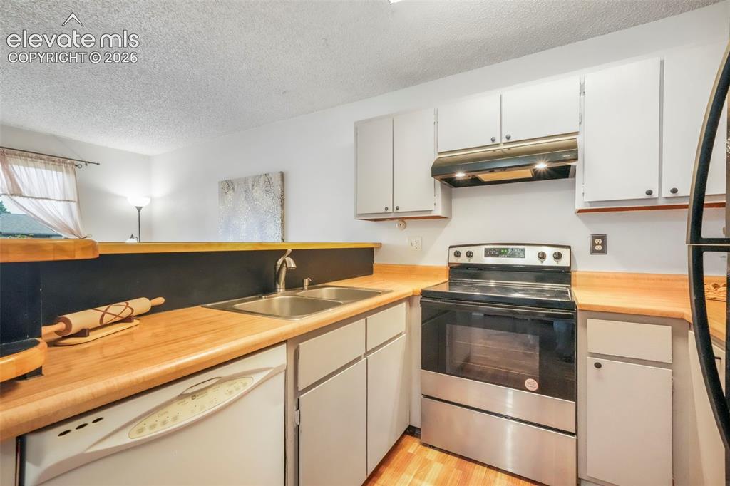 2015 Erin Loop Colorado Springs CO 80918