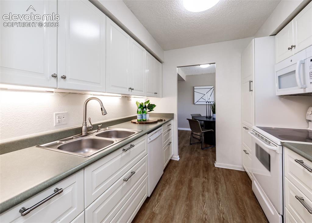 411 Lakewood Circle Colorado Springs CO 80910