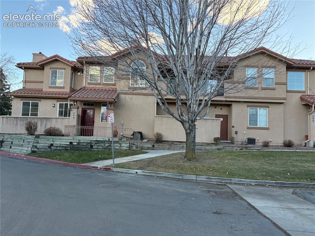 1559 Courtyard Heights Colorado Springs CO 80906