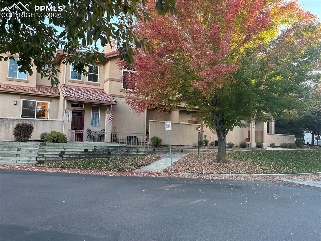 1559 Courtyard Heights Colorado Springs CO 80906