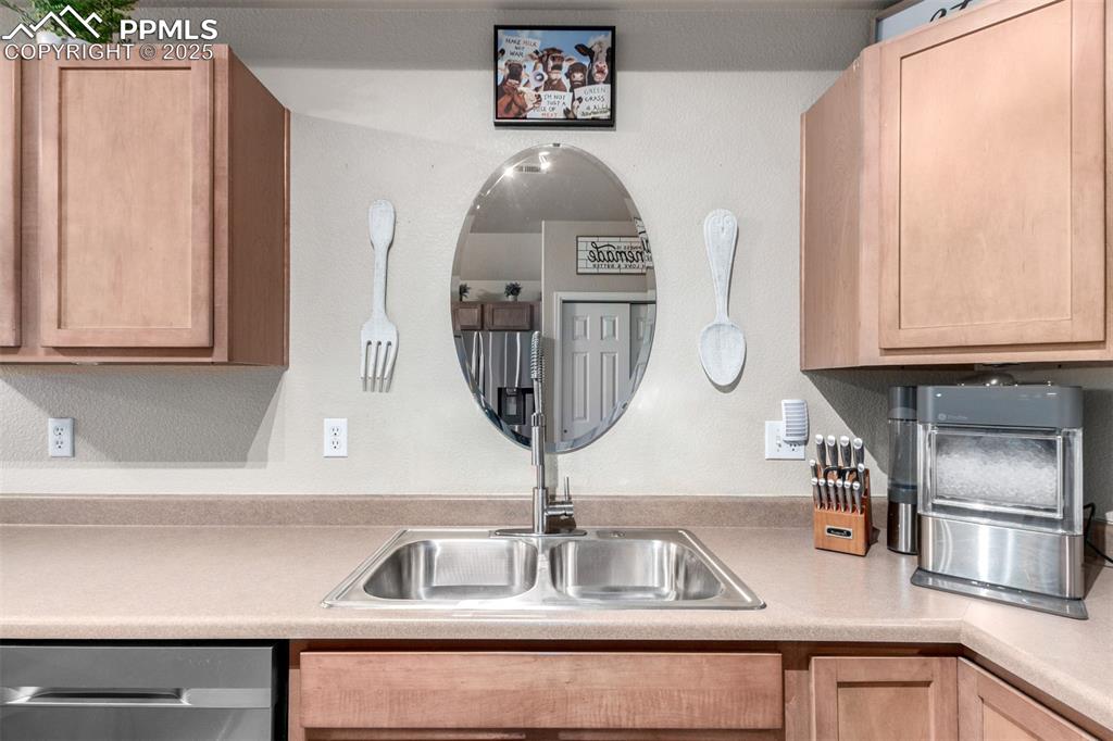 616 Hailey Glenn View Colorado Springs CO 80916