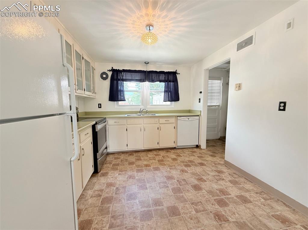 2443 Paseo Road Colorado Springs CO 80907