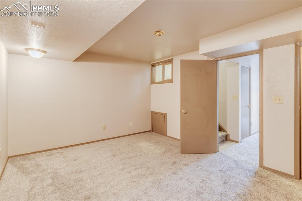 6816 Ravencrest Drive Colorado Springs CO 80919