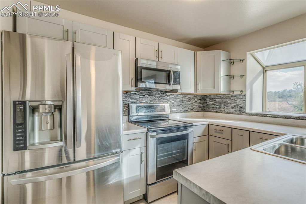 6816 Ravencrest Drive Colorado Springs CO 80919