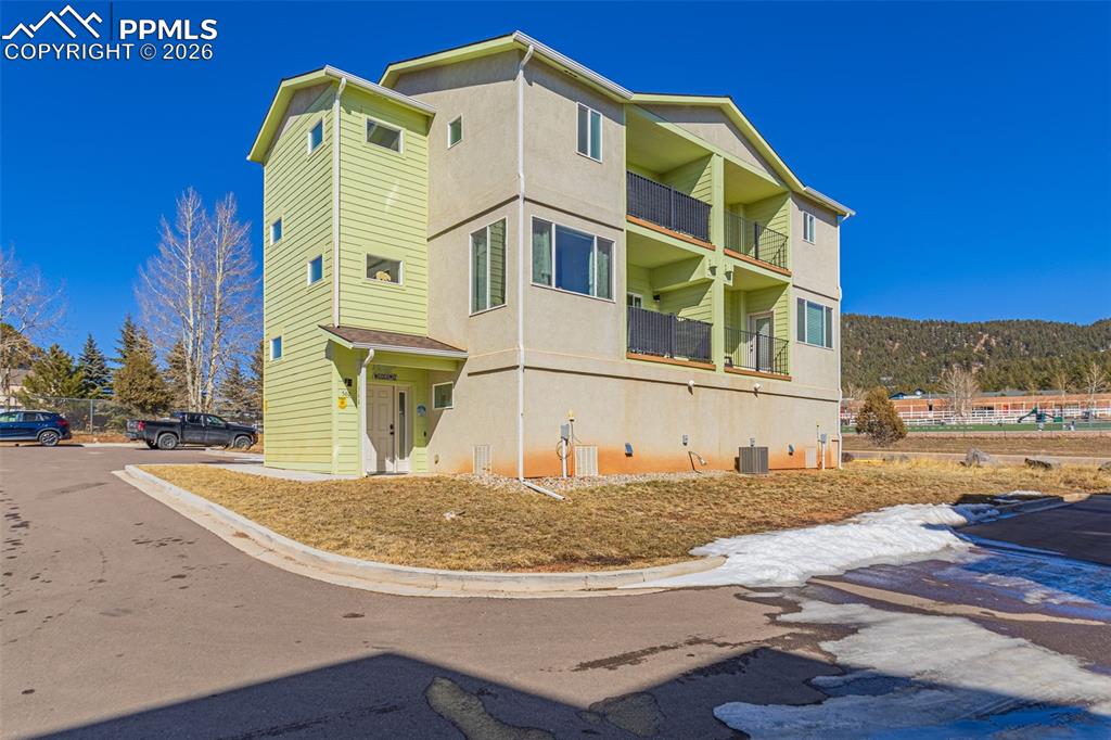 560 E Grace Avenue Woodland Park CO 80863