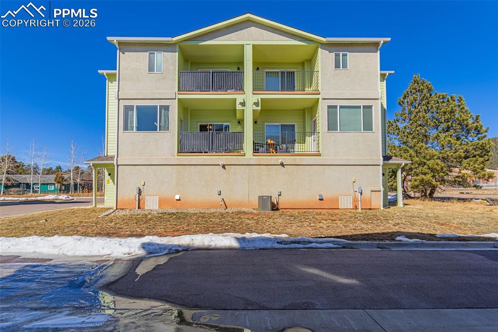 560 E Grace Avenue Woodland Park CO 80863