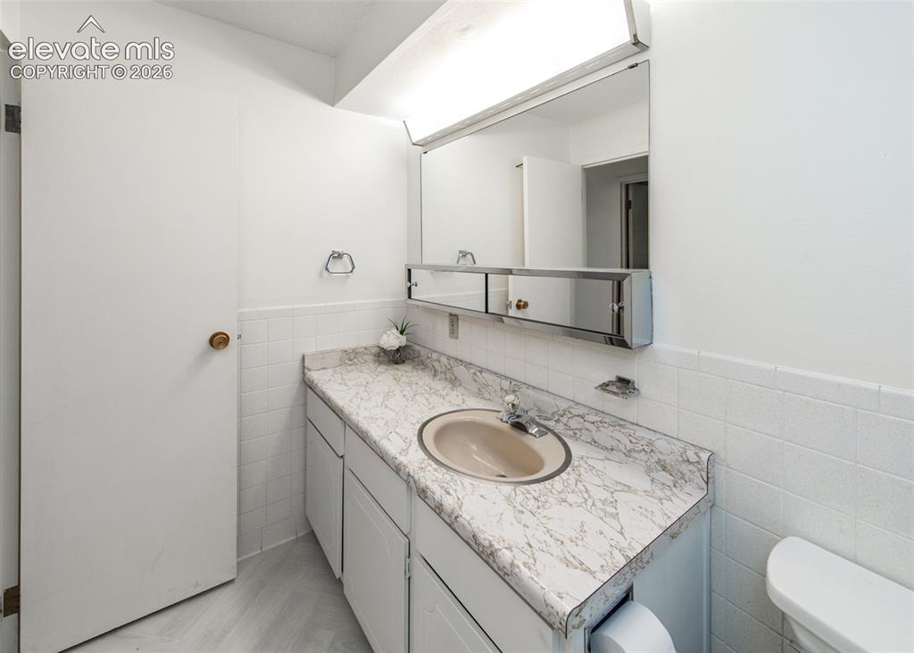 411 Lakewood Circle Colorado Springs CO 80910