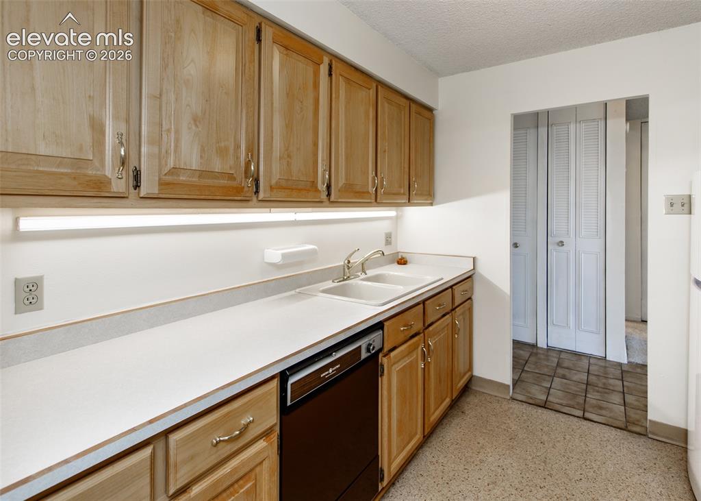 411 Lakewood Circle Colorado Springs CO 80910
