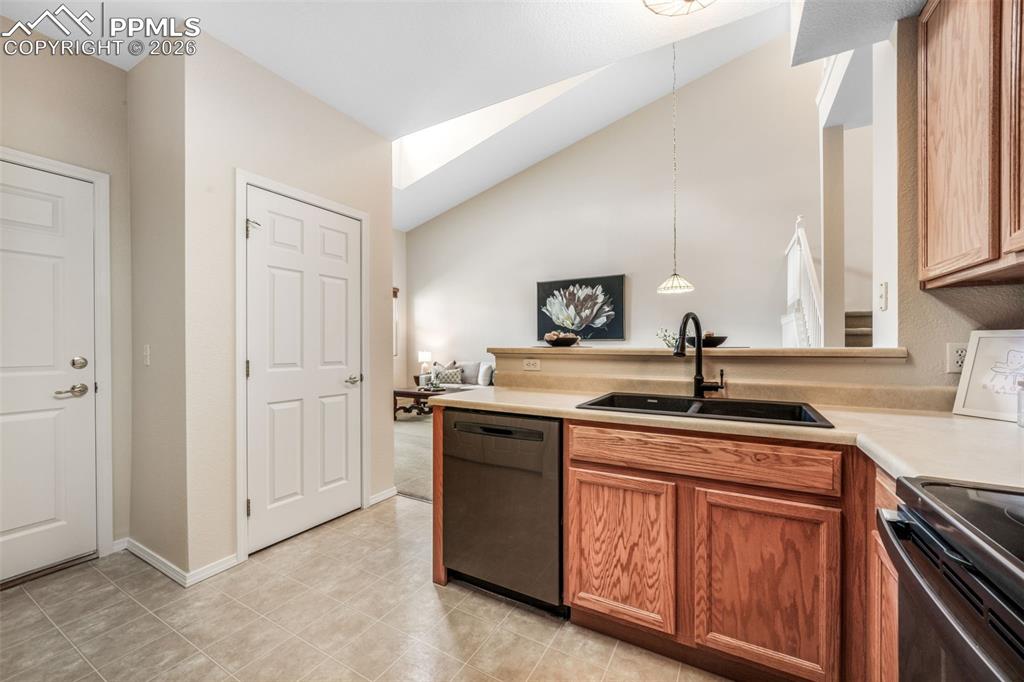 1223 Villa Grove Monument CO 80132