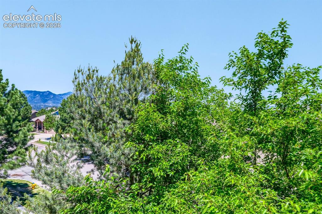5763 Sonnet Heights Colorado Springs CO 80918