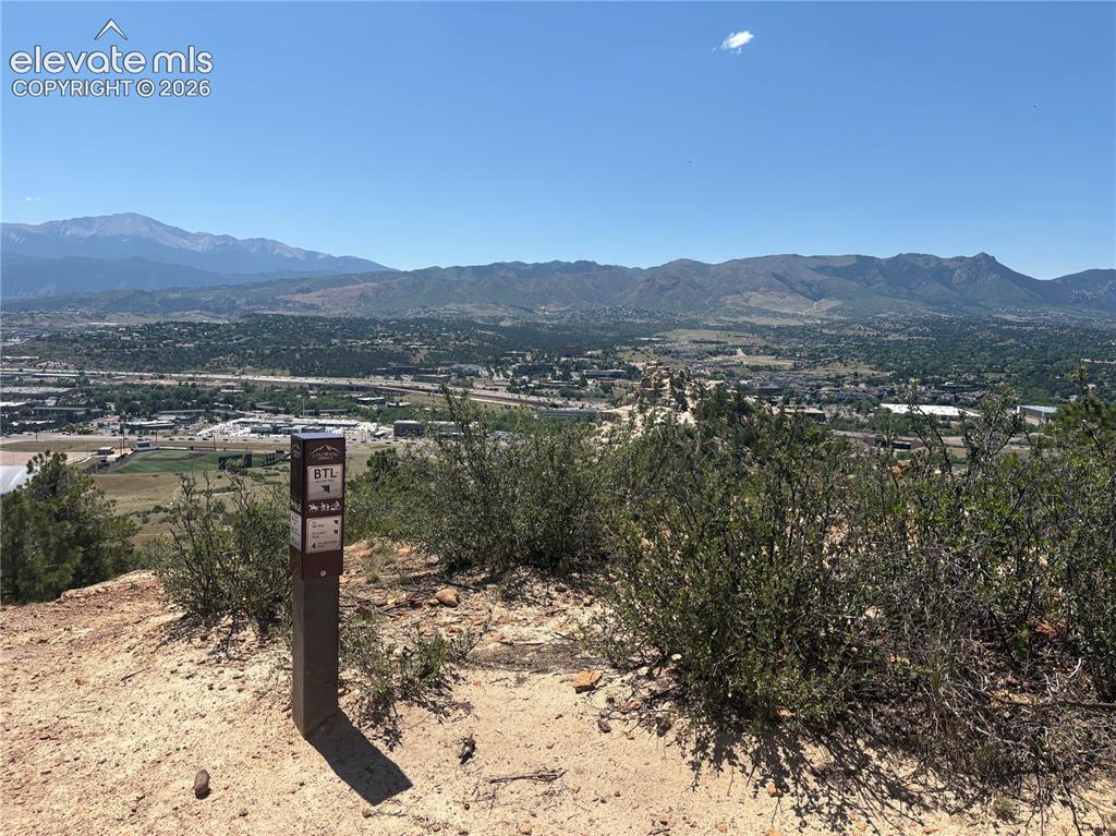 5763 Sonnet Heights Colorado Springs CO 80918